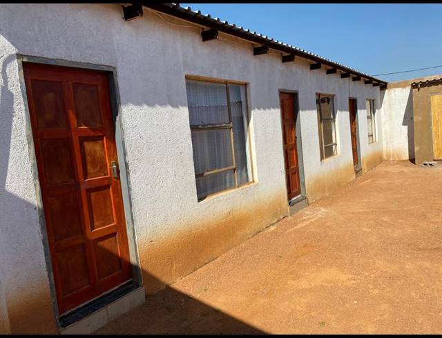 2 BEDROOM HOUSE FOR SALE IN SOSHANGUVE SOUTH